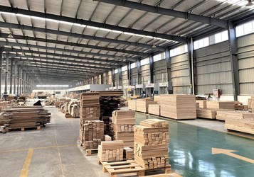 Dongguan Guanlin Wood Industry Co., Ltd. ligne de production du fabricant