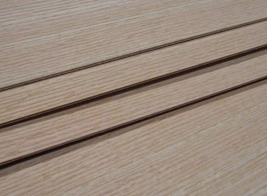 acheter Panneau décoratif en feuilles de faisceau de bois de chêne rouge à grain droit online manufacture