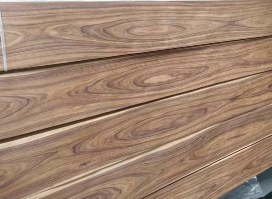 8-40 cm de largeur Morado Veneer Flat Cut pour les espaces commerciaux haut de gamme