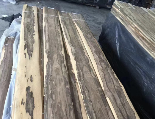 Veneur de bois naturel de ciricote très distinctif pour les meubles et les maisons