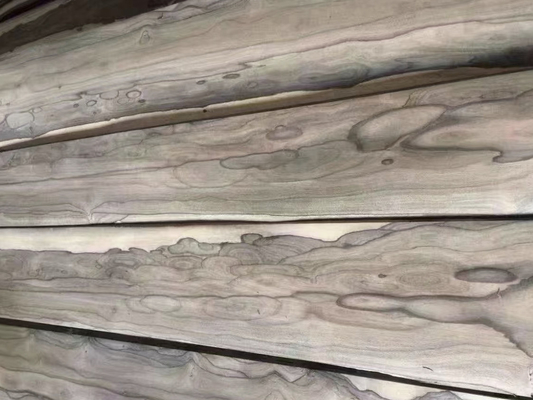 Finition haut de gamme en ciricote/ciricote, placage en bois naturel avec grain de bois en constante évolution